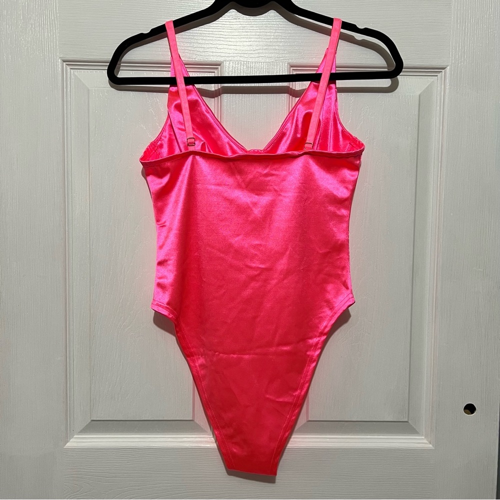 💗 *NWOT*‎ SHEIN - Women’s Satin Bodysuit - Picture 7 of 9